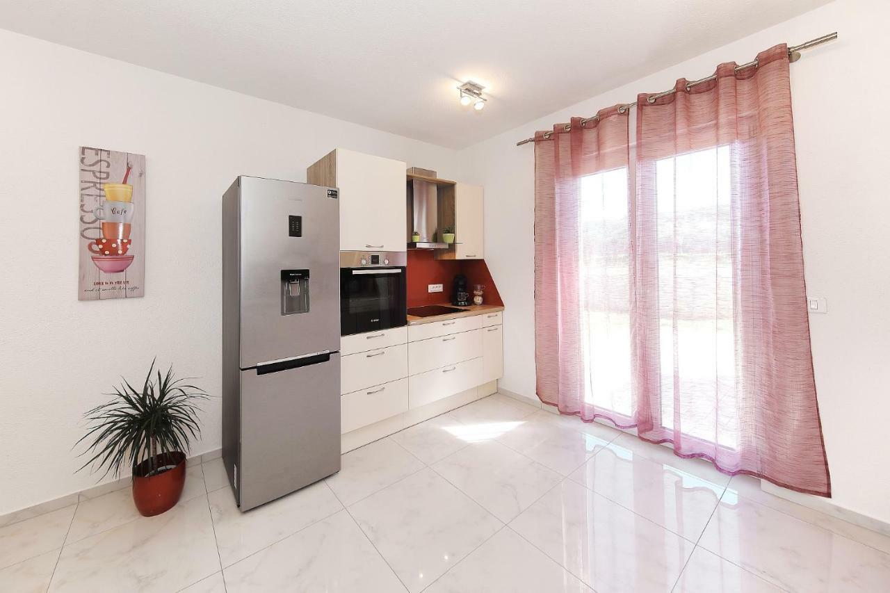 Pašman Apartment Lana מראה חיצוני תמונה